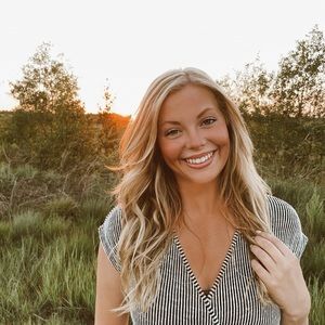 Meet your Posher, Gabriella